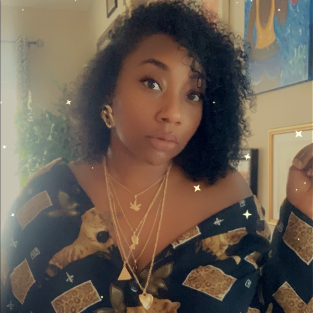 Meet your Posher, Janay